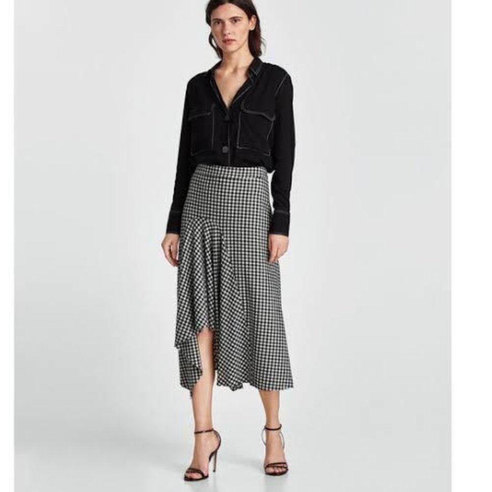 ZARA Plaid Gingham Midi Skirt Flowy Asymmetrical White Black XS
